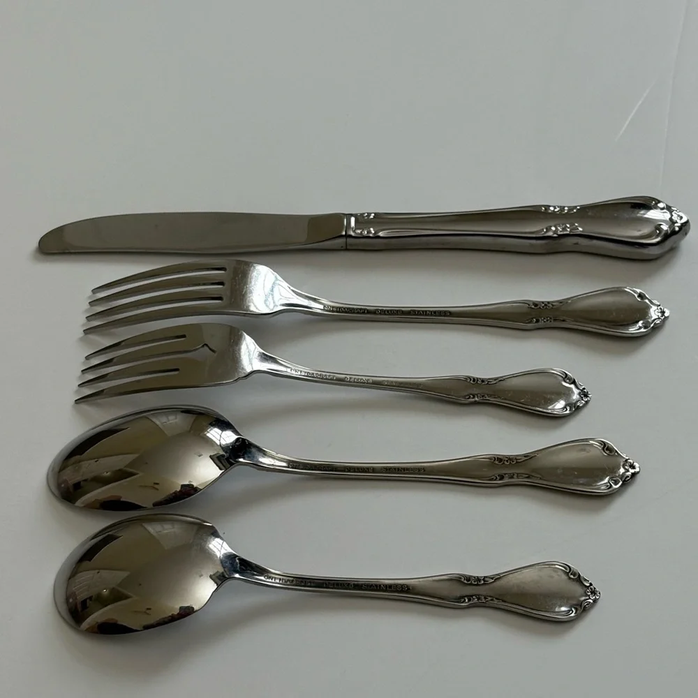 Oneidacraft Deluxe Stainless Chateau 5 Piece Setting